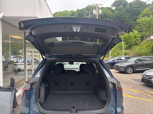 Used 2025 Chevrolet Equinox LT FWD image 31