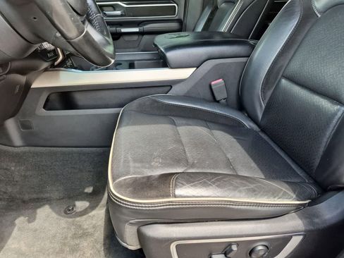 Used 2019 RAM 1500 Laramie w/ Sport Appearance Package AWD/4WD image 16