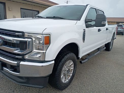 Used 2022 Ford F250 XL w/ STX Appearance Package AWD/4WD image 3