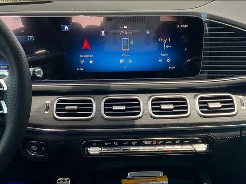 New 2025 Mercedes-Benz GLE 63 AMG S image 9