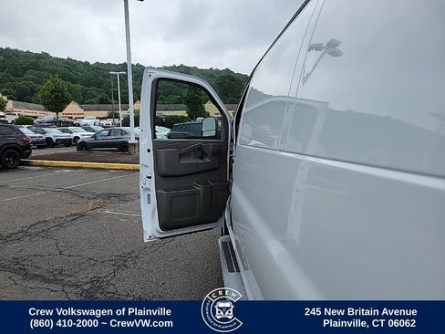Used 2023 GMC Savana 2500 w/ Driver Convenience Package image 27