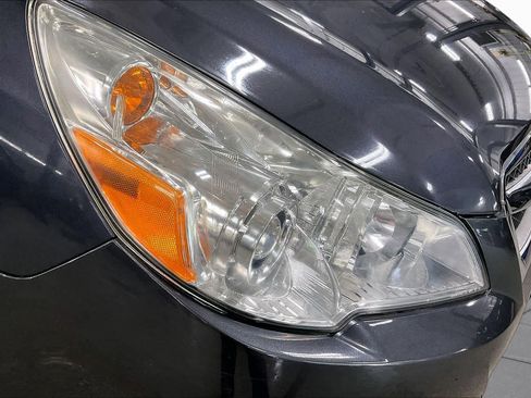 Used 2011 Subaru Legacy 2.5i Premium w/ All-Weather Pkg AWD/4WD image 25