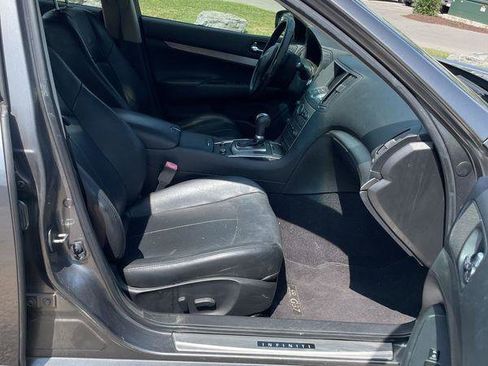 Used 2013 INFINITI G37 Journey w/ Premium Pkg image 12