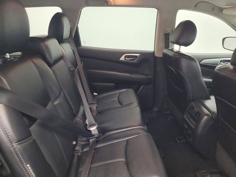 Used 2020 Nissan Pathfinder SL AWD/4WD image 19