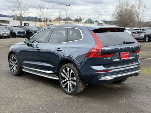 Used 2023 Volvo XC60 T8 Ultimate image 4
