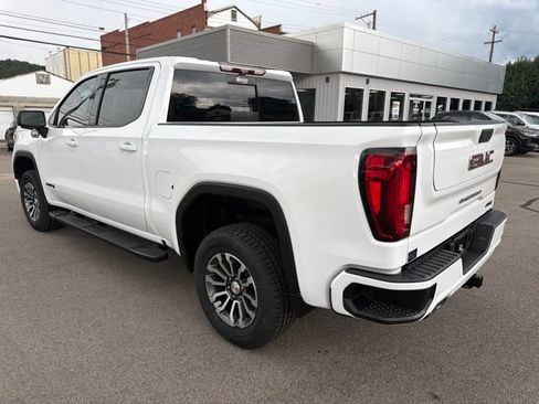 Used 2020 GMC Sierra 1500 AT4 w/ AT4 Premium Package AWD/4WD image 4