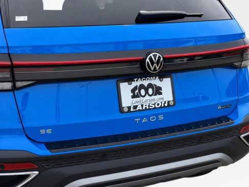 New 2026 Volkswagen Taos SE AWD/4WD image 13