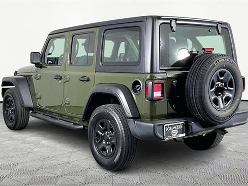 Used 2022 Jeep Wrangler Unlimited Sport image 4