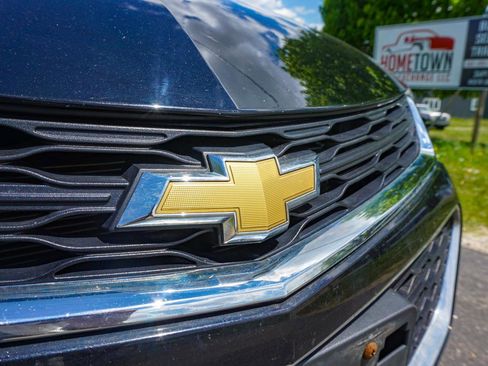 Used 2017 Chevrolet Cruze LT FWD image 9