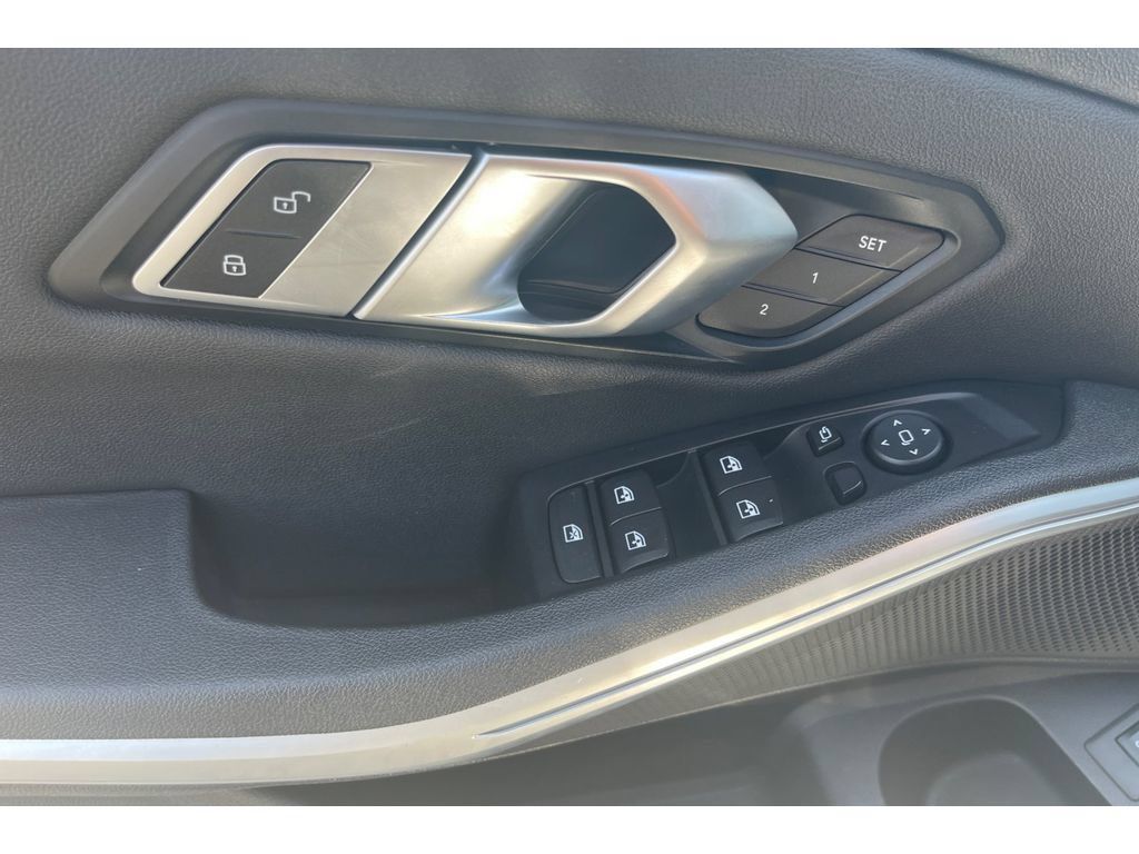 Used 2020 BMW 330i Sedan RWD image 11