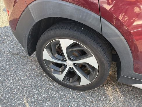 Used 2018 Hyundai Tucson Limited w/ Cargo Package FWD image 3