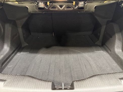 Used 2017 Chevrolet Cruze Premier FWD image 5