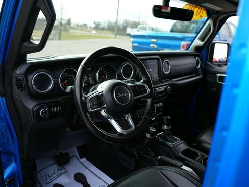 Used 2020 Jeep Gladiator Overland w/ Popular Equipment Package image 17