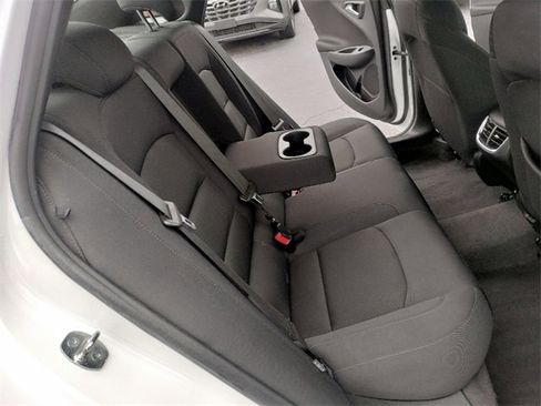 Used 2024 Chevrolet Malibu LT image 17