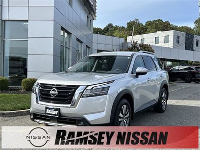 Certified 2022 Nissan Pathfinder SL
