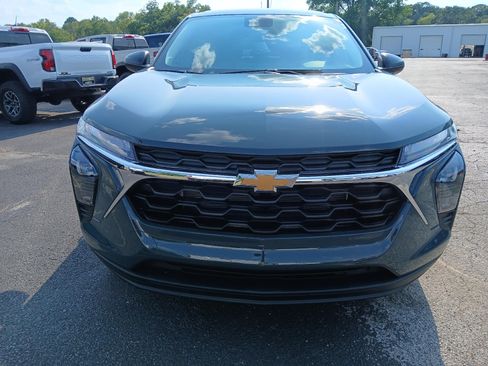 New 2026 Chevrolet Trax LS FWD image 8