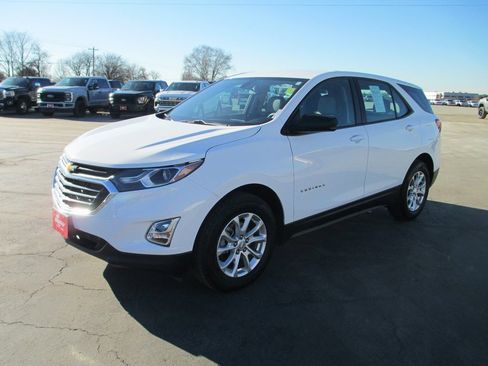 Used 2019 Chevrolet Equinox LS image 9