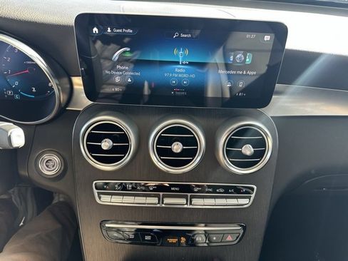 Used 2021 Mercedes-Benz GLC 300 GLC 300 image 32