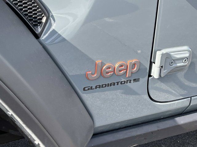 Certified 2026 Jeep Gladiator Mojave AWD/4WD image 10
