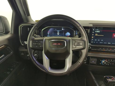 Used 2023 GMC Sierra 1500 Elevation w/ Preferred Package RWD image 16