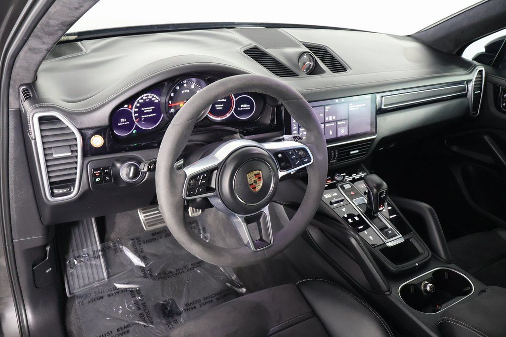 Used 2021 Porsche Cayenne GTS AWD/4WD image 7
