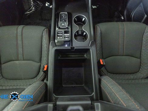 Used 2025 Honda Pilot Sport image 28