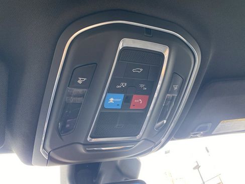 Used 2024 Jeep Grand Cherokee Altitude image 37