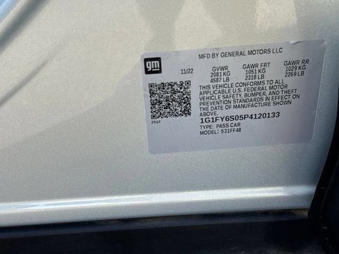 Used 2023 Chevrolet Bolt EUV LT w/ Driver Confidence Package FWD image 39