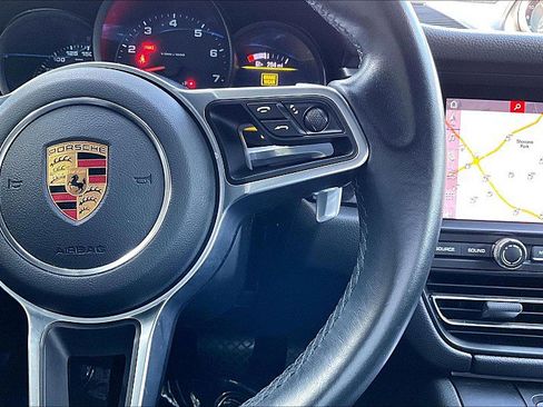 Used 2020 Porsche Macan AWD/4WD image 18