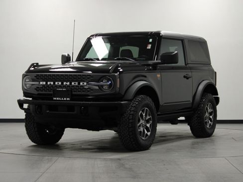 Used 2024 Ford Bronco Badlands image 8