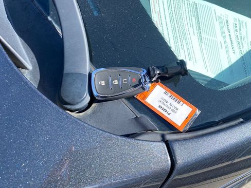 Used 2020 Chevrolet Bolt LT FWD image 28