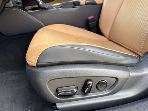 Used 2022 Lexus ES 350 w/ Premium Package FWD image 20