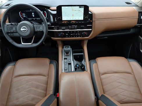 Used 2024 Nissan Pathfinder Platinum w/ Cargo Package image 32