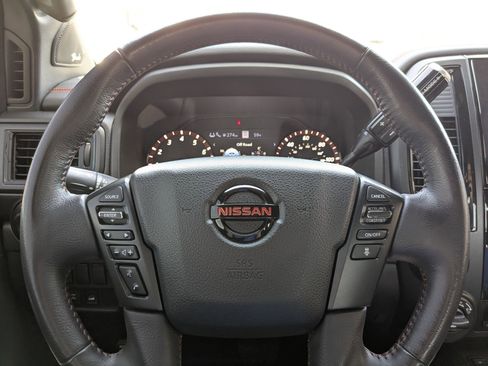Used 2021 Nissan Titan PRO-4X w/ Pro-4x Convenience Package AWD/4WD image 15