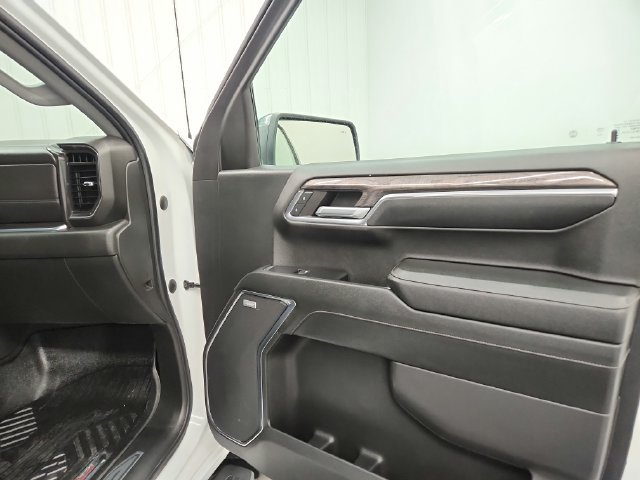Used 2024 Chevrolet Silverado 1500 LTZ AWD/4WD image 22