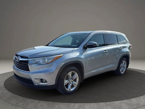 Used 2015 Toyota Highlander Limited image 16