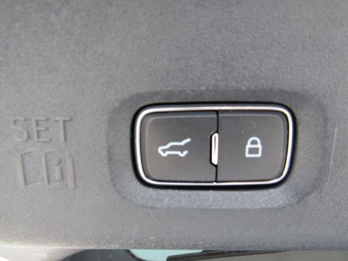 Used 2025 Ford Expedition Active image 44