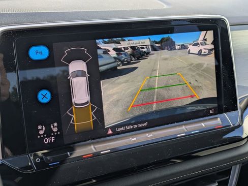 Used 2024 Volkswagen Atlas Cross Sport SE image 23