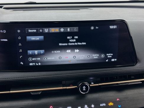 Used 2023 Nissan Ariya FWD image 21