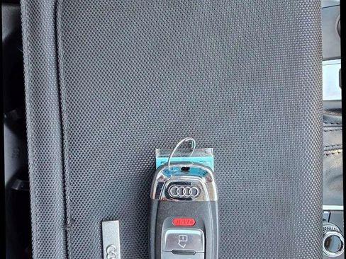 Used 2017 Audi Q5 2.0T Premium Plus w/ Technology Package image 41