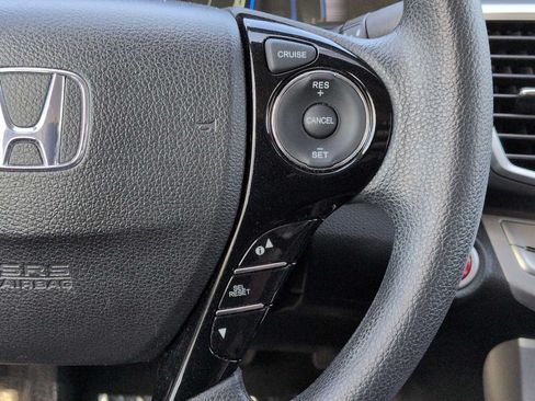 Used 2015 Honda Accord Hybrid Sedan image 25