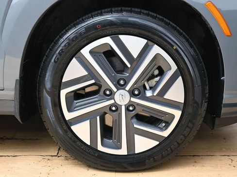 Used 2023 Hyundai Kona SE image 14