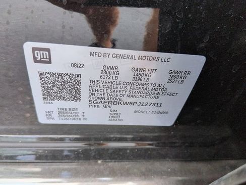 Used 2023 Buick Enclave Essence w/ LPO, Floor Liner Package FWD image 10
