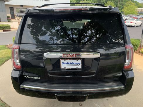 Used 2015 GMC Yukon Denali w/ Premium Package AWD/4WD image 7