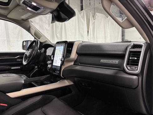 Used 2022 RAM 1500 Laramie AWD/4WD image 61
