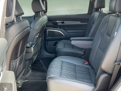 Used 2025 Kia Telluride SX Prestige X-Line image 13