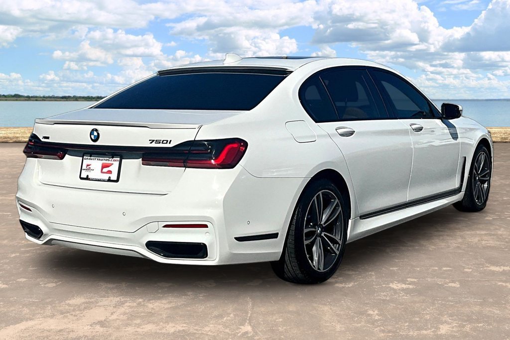 Used 2022 BMW 750i xDrive w/ Executive Package AWD/4WD image 4