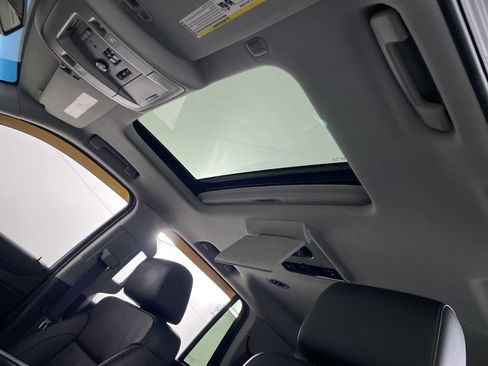 Used 2016 Chevrolet Tahoe LT image 18