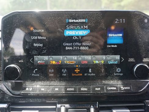 Used 2024 Nissan Pathfinder SL w/ SL Premium Package FWD image 10