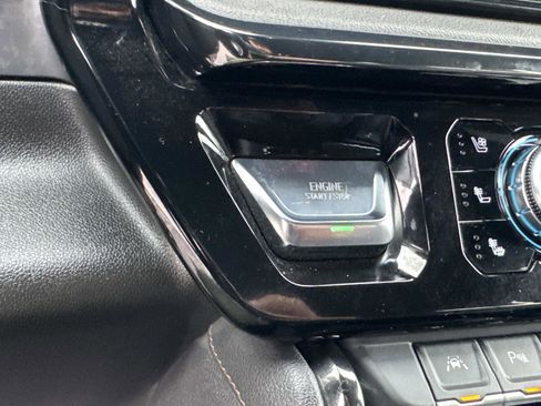 Used 2022 GMC Sierra 1500 AT4 w/ AT4 Premium Package image 16